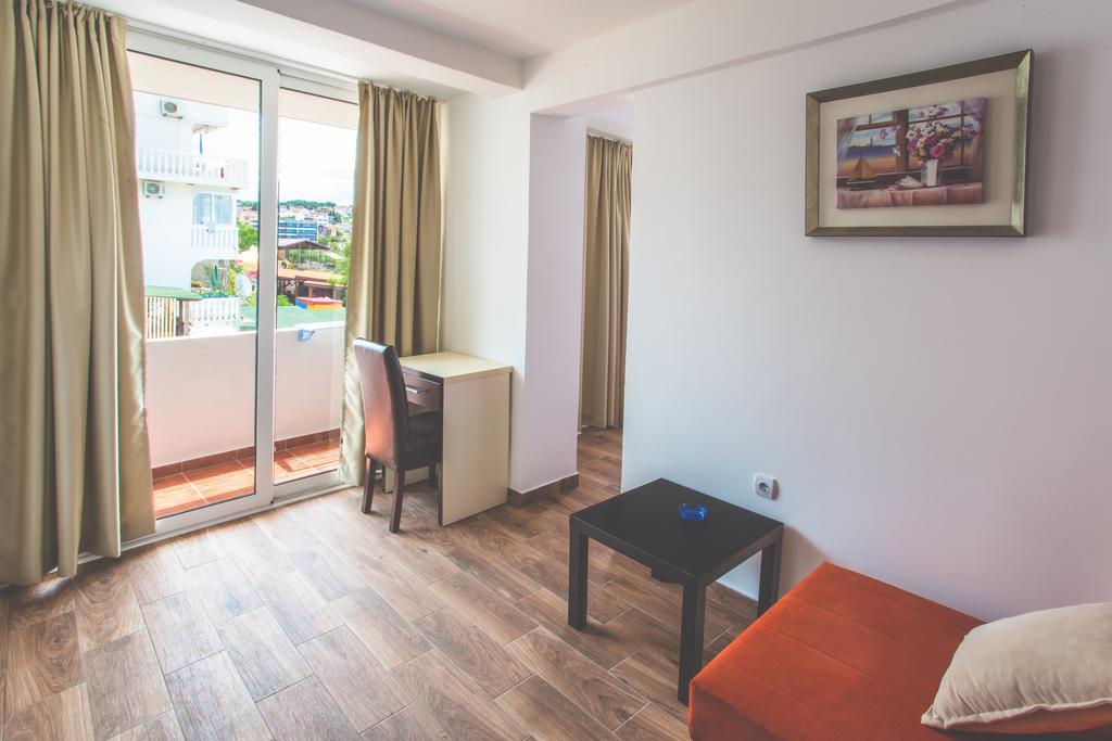 David Apartments And Rooms Dobra Voda Exterior foto